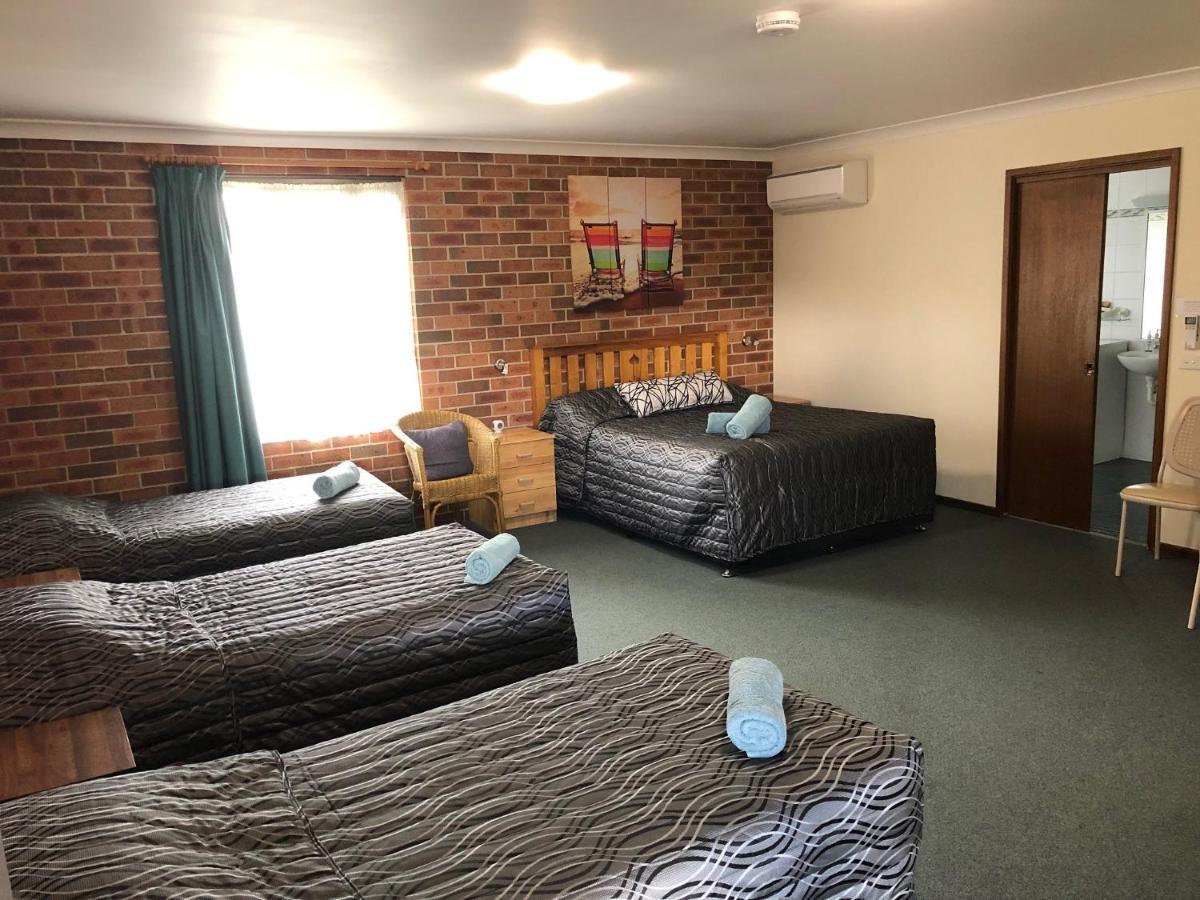 Denman Motor Inn Экстерьер фото
