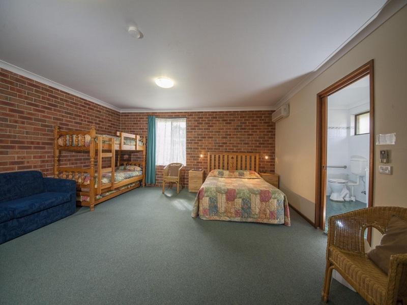 Denman Motor Inn Экстерьер фото